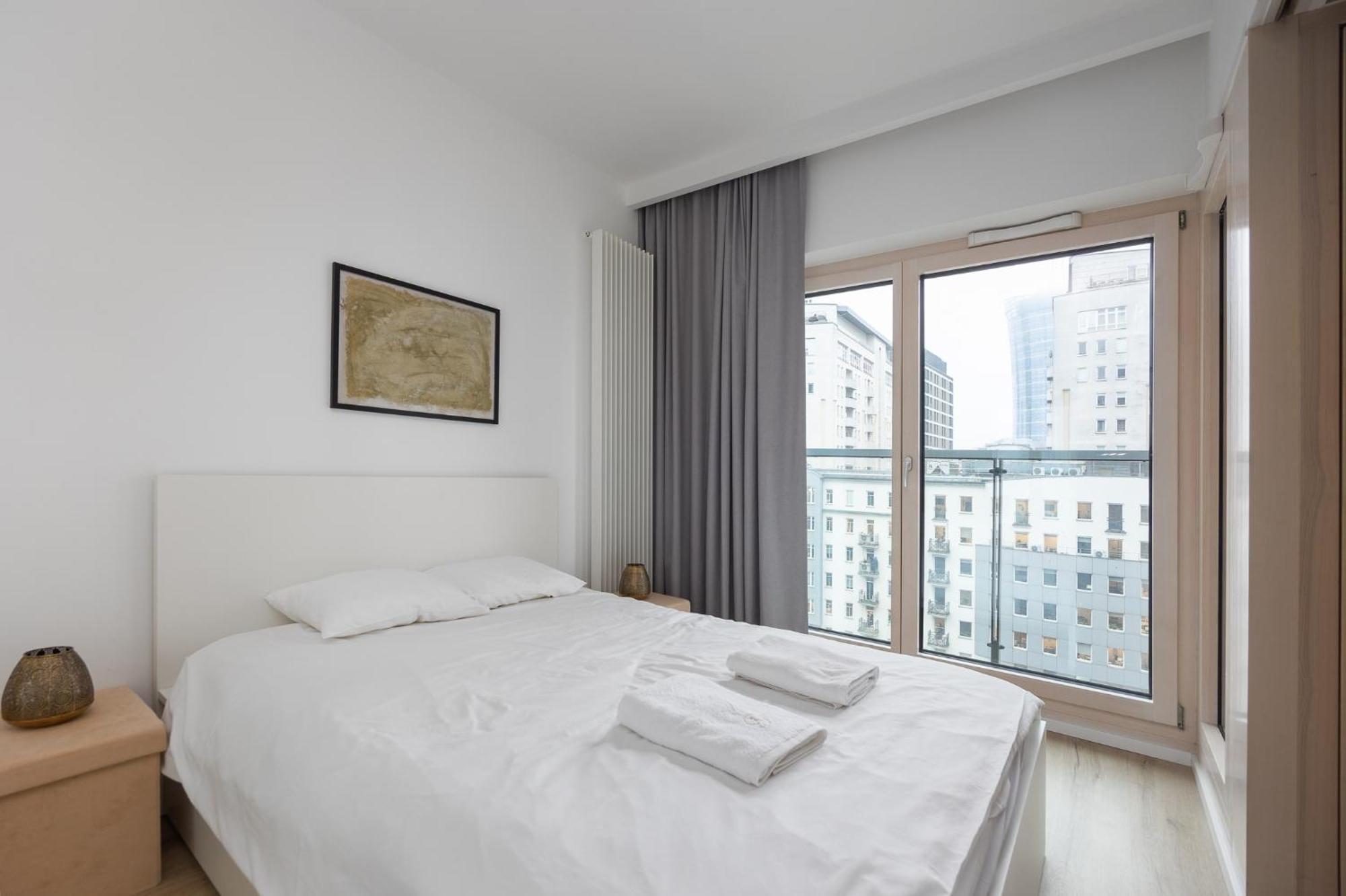 Vipwarsawapartments Onyx Mennica Residence Eksteriør billede