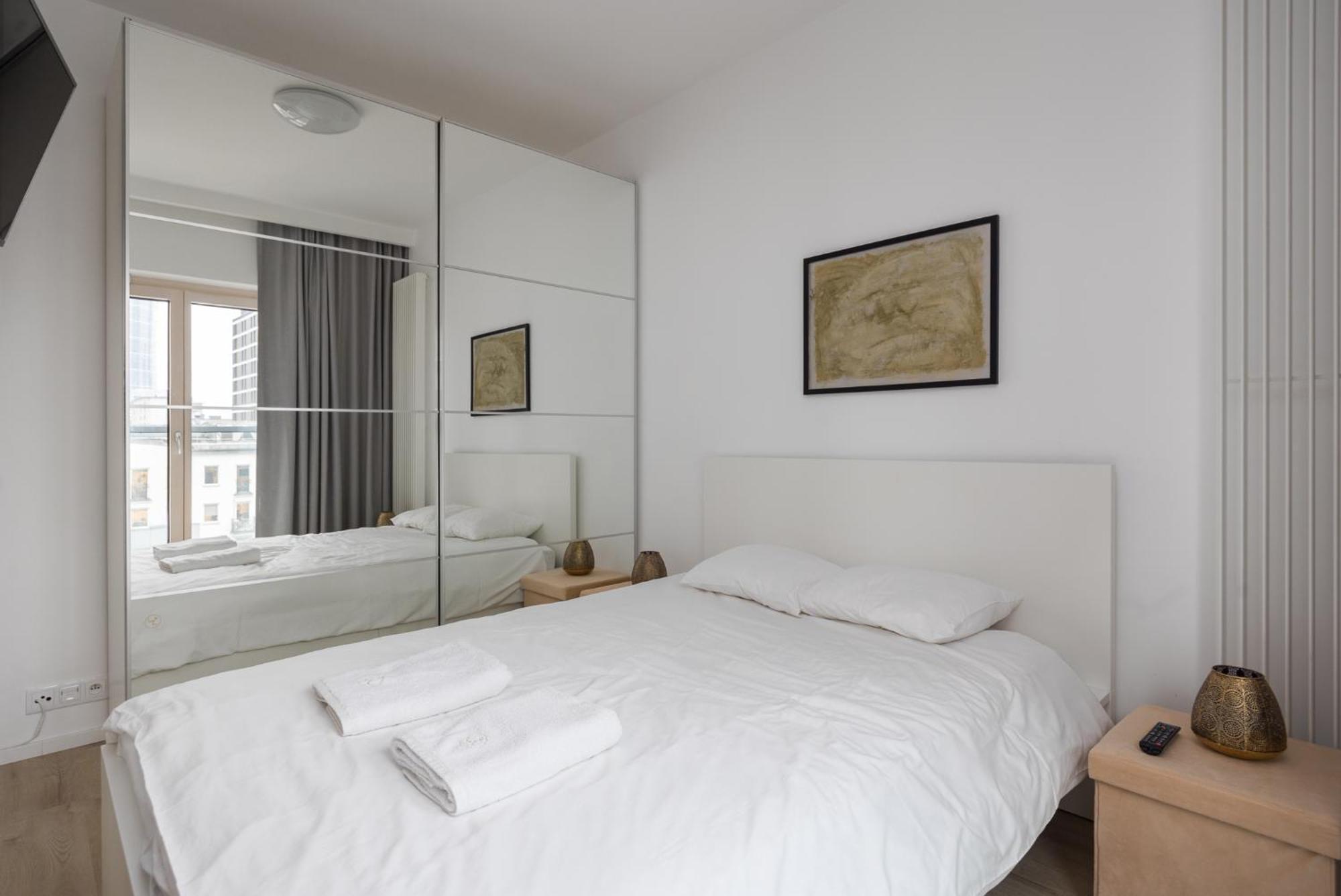 Vipwarsawapartments Onyx Mennica Residence Eksteriør billede
